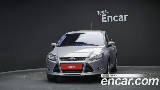 Ford Focus 2014 — photo 3