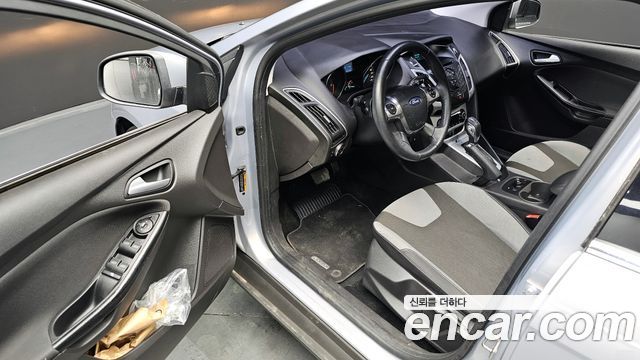 Ford Focus 2014 — photo 11