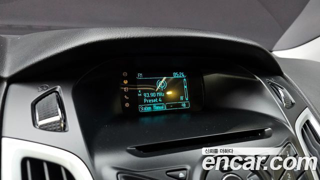 Ford Focus 2014 — photo 13