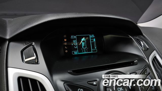 Ford Focus 2014 — photo 15