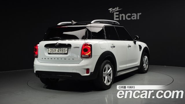 Mini Countryman 2018 — photo 2