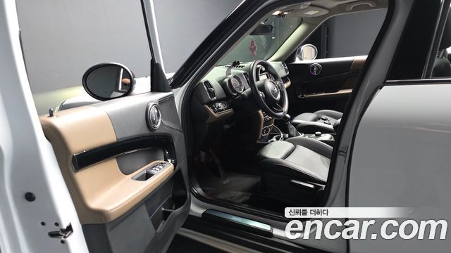 Mini Countryman 2018 — photo 10