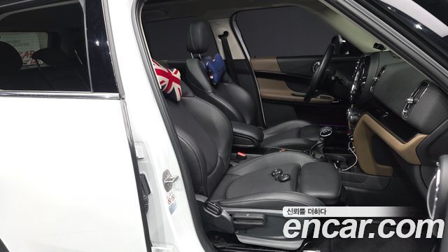 Mini Countryman 2018 — photo 11