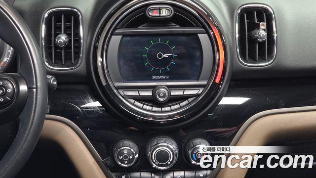 Mini Countryman 2018 — photo 14