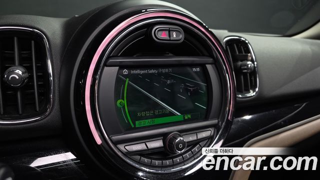 Mini Countryman 2018 — photo 16