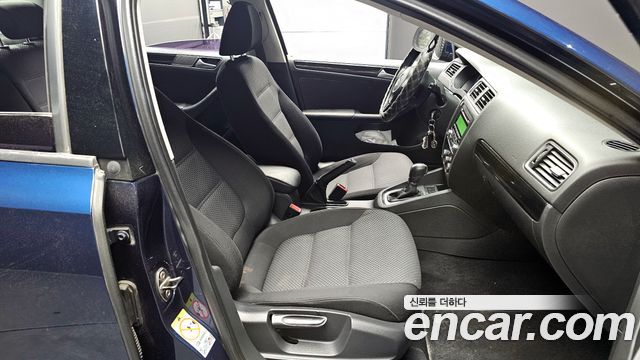 Volkswagen Jetta 2014 — photo 10