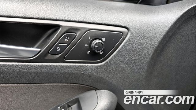 Volkswagen Jetta 2014 — photo 18