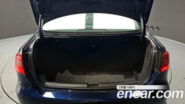 Volkswagen Jetta 2014 — photo 20