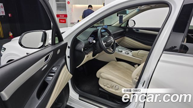 Genesis GV80 2023 — photo 13
