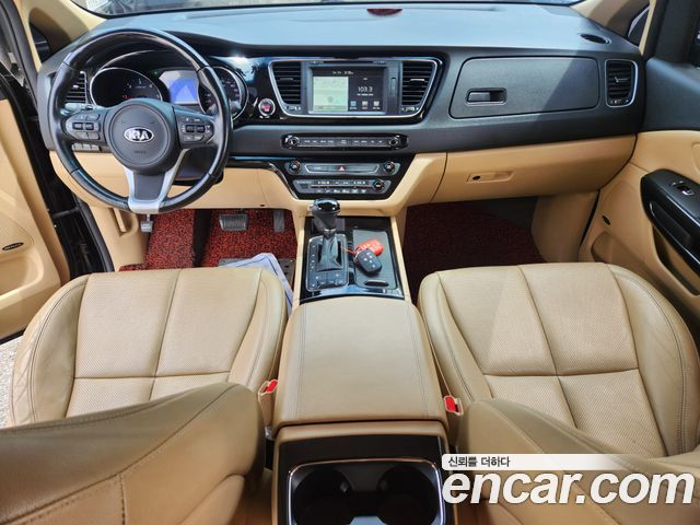 Kia Canival 2016 — photo 7