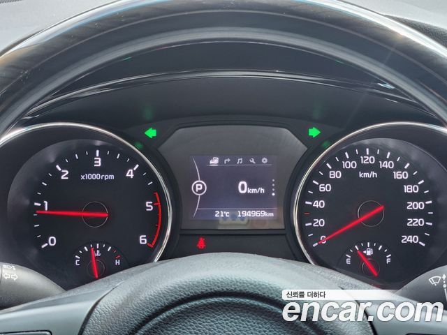 Kia Canival 2016 — photo 8