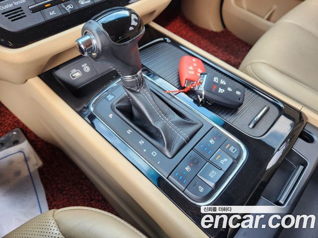 Kia Canival 2016 — photo 9