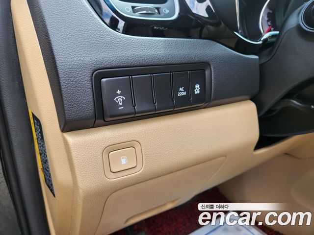 Kia Canival 2016 — photo 14