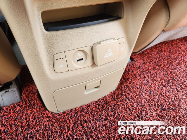Kia Canival 2016 — photo 20
