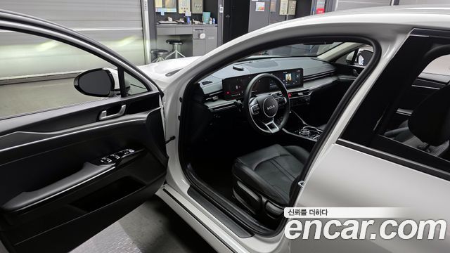 Kia K5 2024 — photo 10