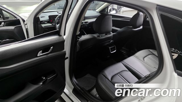 Kia K5 2024 — photo 11