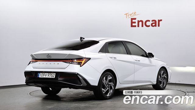 Hyundai AVANTE 2024 — photo 2