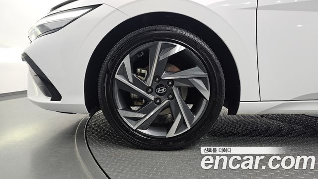 Hyundai AVANTE 2024 — photo 5