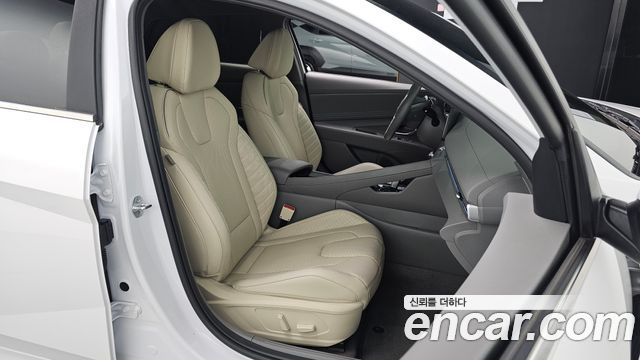 Hyundai AVANTE 2024 — photo 12