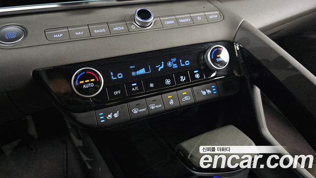 Hyundai AVANTE 2024 — photo 17