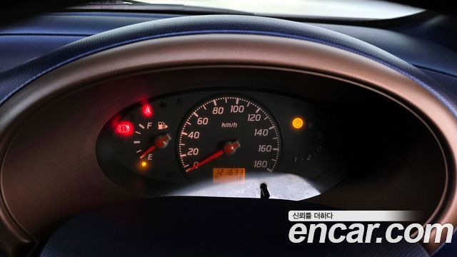 Nissan March 2003 — photo 8