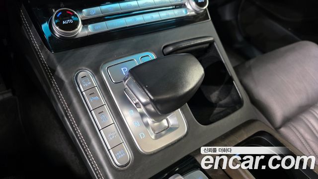 Genesis G90 2019 — photo 12