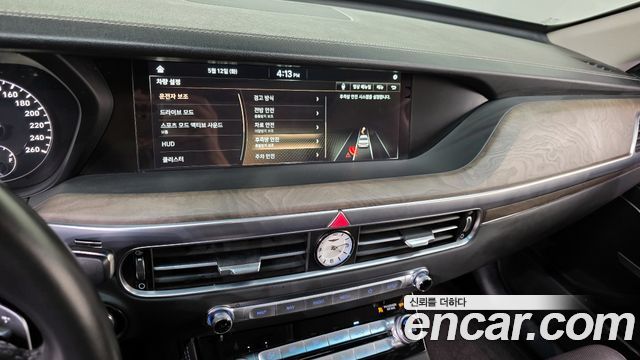 Genesis G90 2019 — photo 21