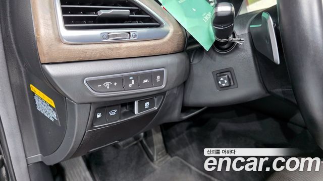 Genesis G90 2019 — photo 24