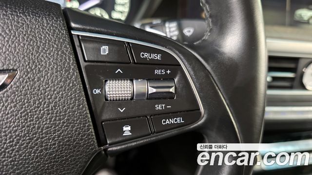 Genesis G90 2019 — photo 25