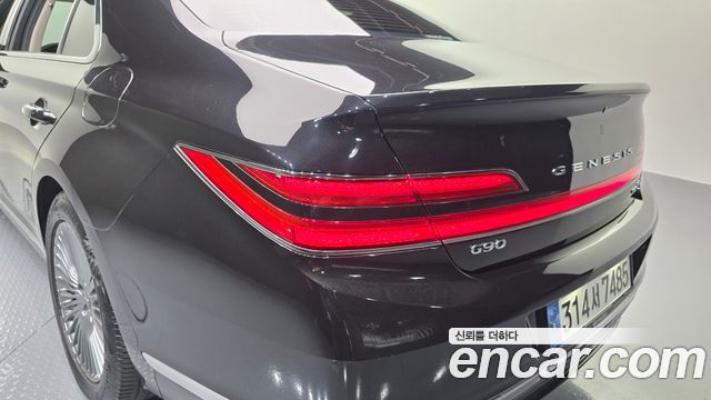 Genesis G90 2019 — photo 9