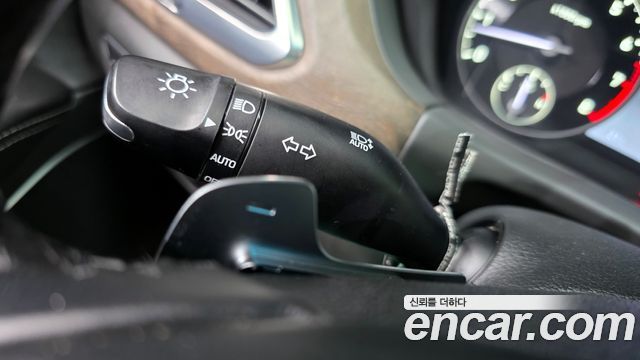 Genesis G90 2019 — photo 28