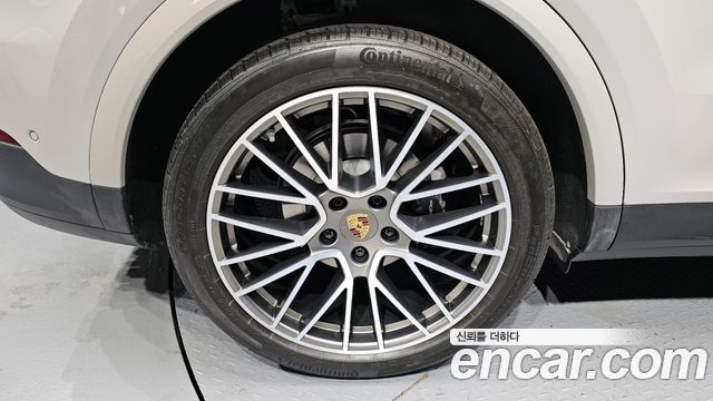 Porsche Cayenne 2023 — photo 5