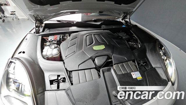 Porsche Cayenne 2023 — photo 6
