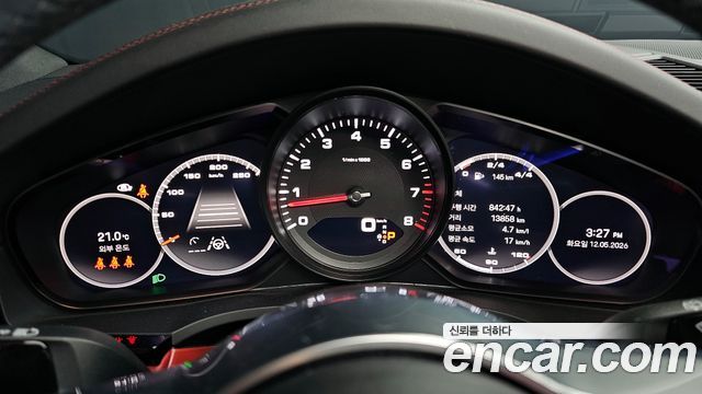 Porsche Cayenne 2023 — photo 11