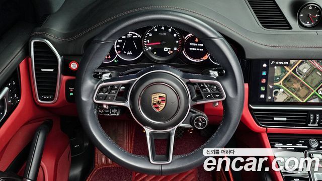 Porsche Cayenne 2023 — photo 19