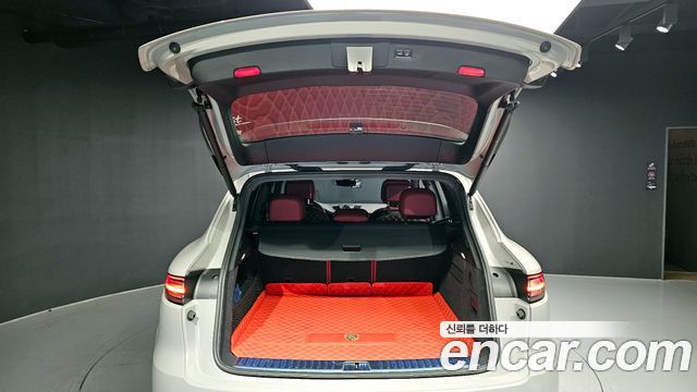 Porsche Cayenne 2023 — photo 26
