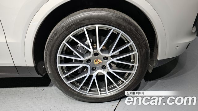 Porsche Cayenne 2023 — photo 7