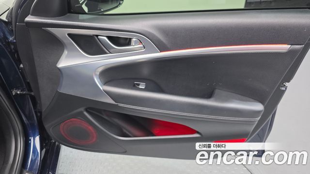 Genesis G70 2021 — photo 14