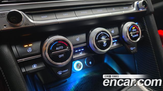 Genesis G70 2021 — photo 28