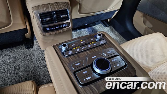 Kia K9 2022 — photo 29
