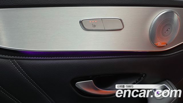Mercedes-Benz GLC-Class 2019 — photo 18