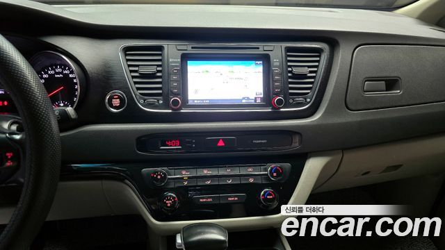 Kia Canival 2018 — photo 13