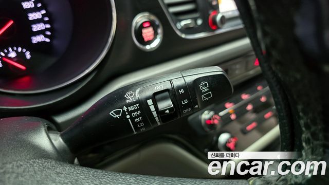 Kia Canival 2018 — photo 16