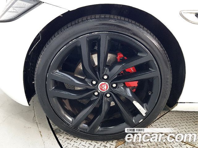 Jaguar XF 2016 — photo 5