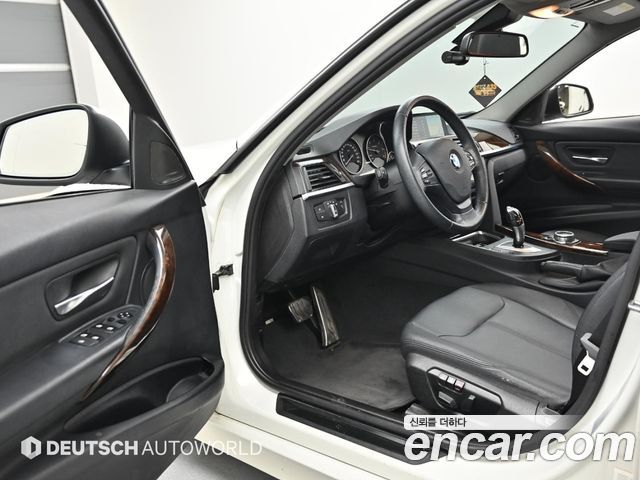 BMW 3-Series 2014 — photo 11