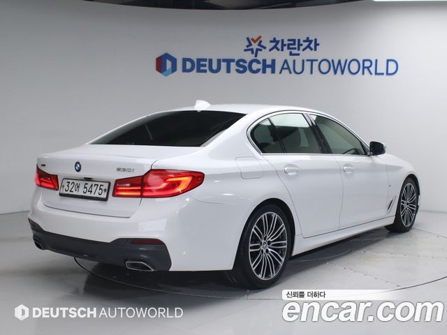 BMW 5-Series 2019 — photo 2