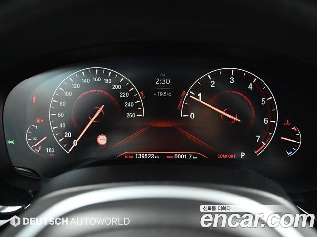 BMW 5-Series 2019 — photo 8