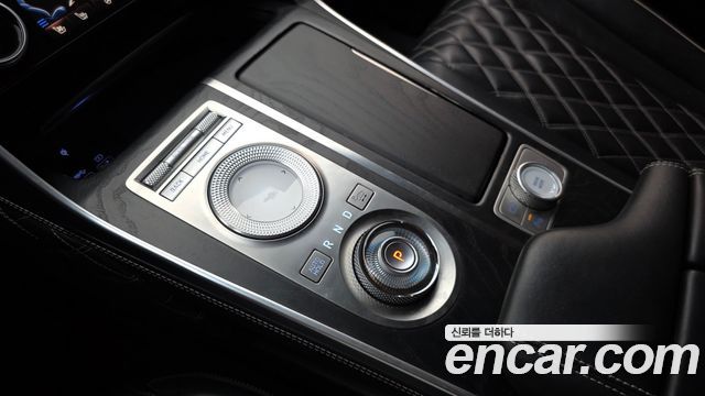 Genesis GV80 2020 — photo 9