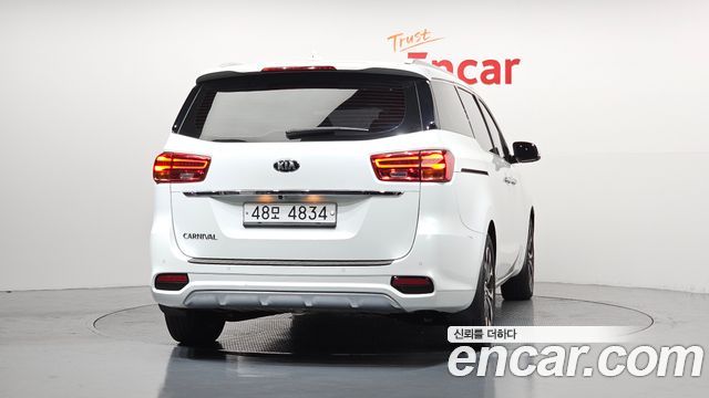 Kia Canival 2019 — photo 4