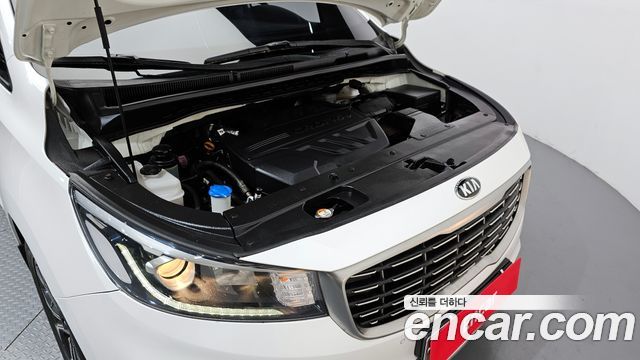 Kia Canival 2019 — photo 6